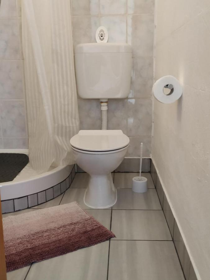 Apartmani Zlatko Pula Exteriör bild