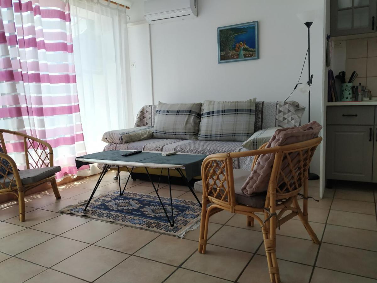 Apartmani Zlatko Pula Exteriör bild