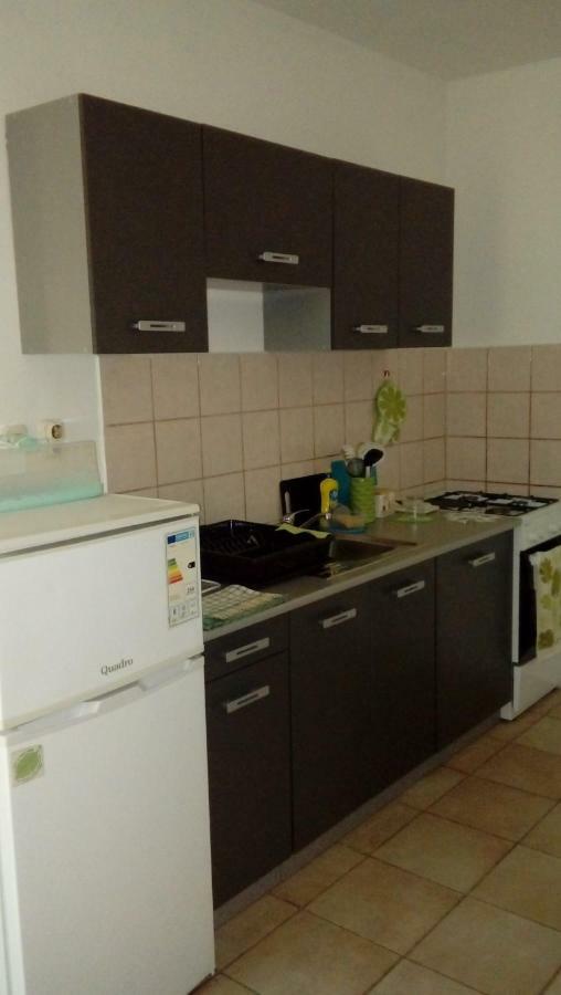 Apartmani Zlatko Pula Exteriör bild