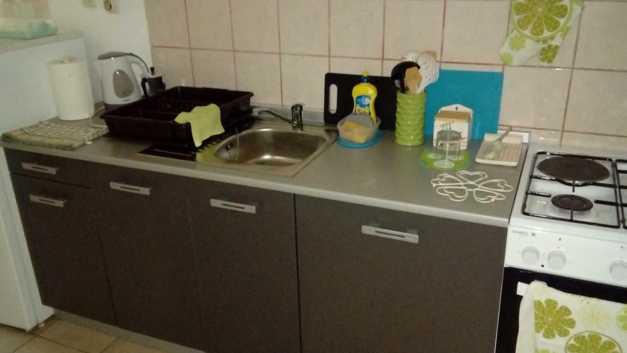 Apartmani Zlatko Pula Exteriör bild