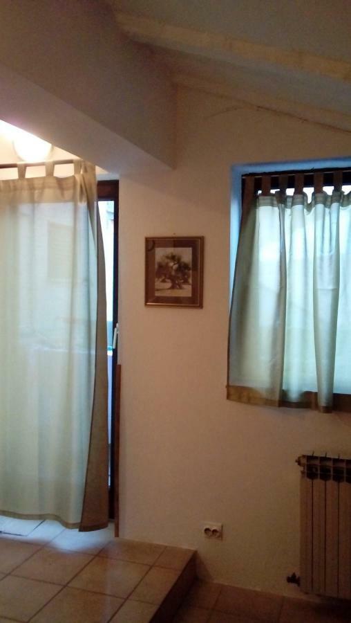 Apartmani Zlatko Pula Exteriör bild