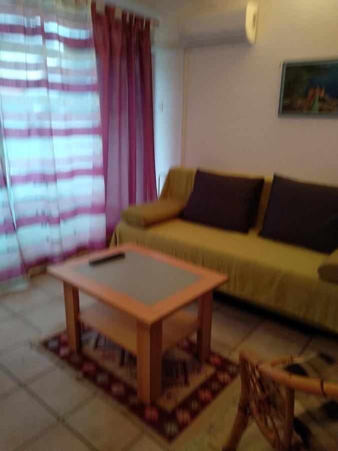 Apartmani Zlatko Pula Exteriör bild